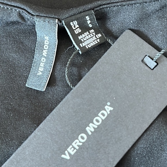 NEW VERO MODA Mazikeen Sleeveless Thong Bodysuit In Black Size Small - Picture 5 of 7